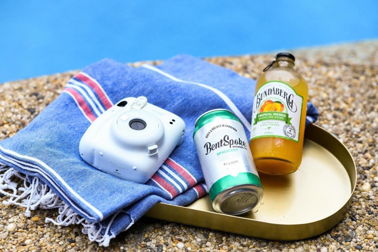 Powerhouse Hotel Tamworth By Rydges Luaran gambar A bottle of San Miguel and a can of San Miguel Zero