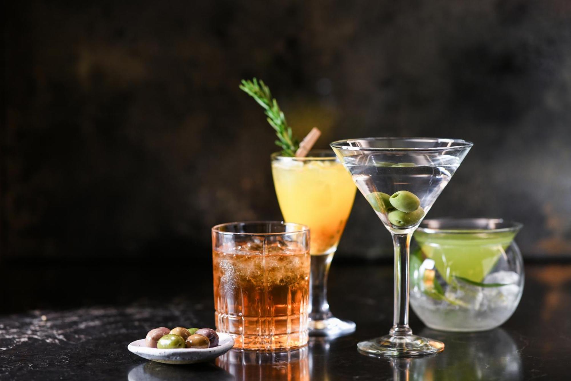 Powerhouse Hotel Tamworth By Rydges Luaran gambar A selection of cocktails